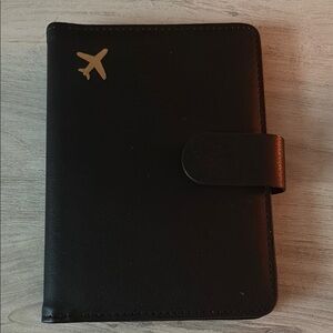 Elegant Black Wallet with Tan Accent
